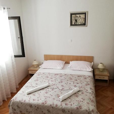 Apartments Aniko Saric Тучепи Экстерьер фото